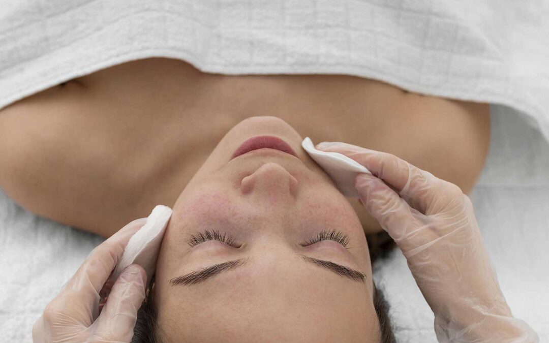 GEZOCHT: ÉÉN MODEL HUIDINSTITUUT FELIZ