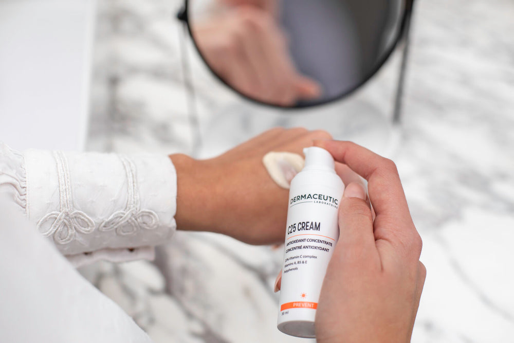 Afbeelding van Dermaceutic Cream C25 op hand